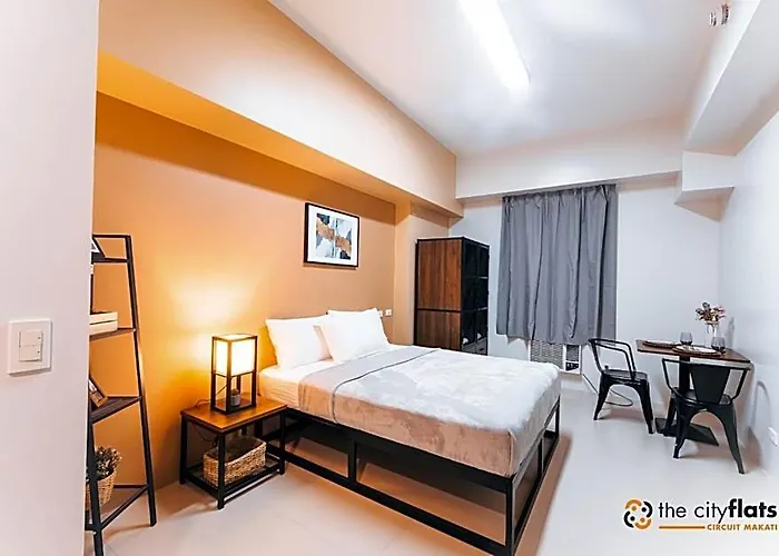 The Flats Circuit Hotel